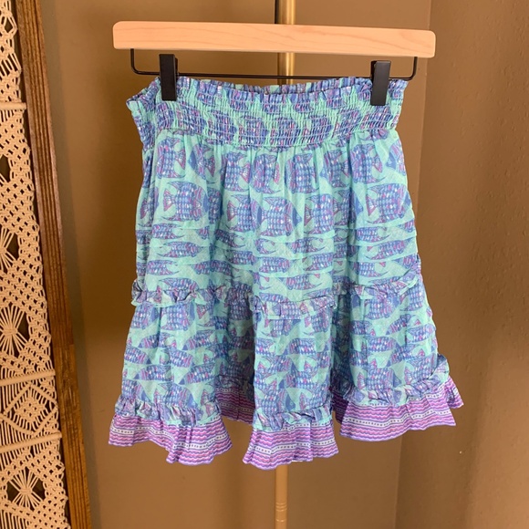 Vineyard Vines Blue Tang Fish Smocked Ruffles Mini Skirt S NWT - Picture 2 of 8
